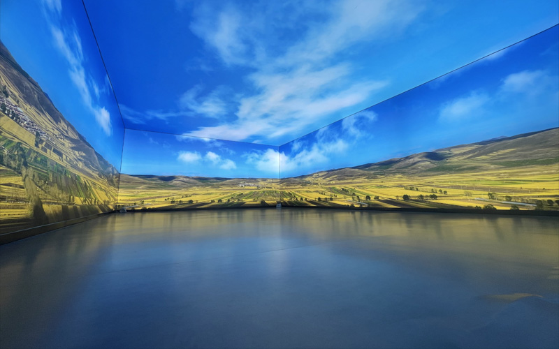 沉浸式CAVE虛擬現(xiàn)實系統(tǒng) 沉浸式CAVE虛擬現(xiàn)實系統(tǒng)